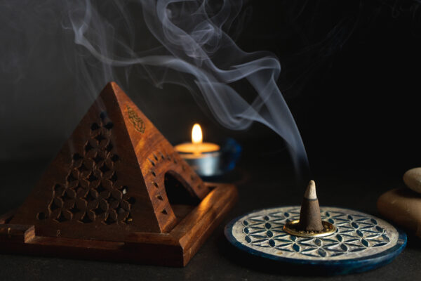 Kadzidełko Palo Santo – aromaty, co odmieniają otoczenie i myśli
